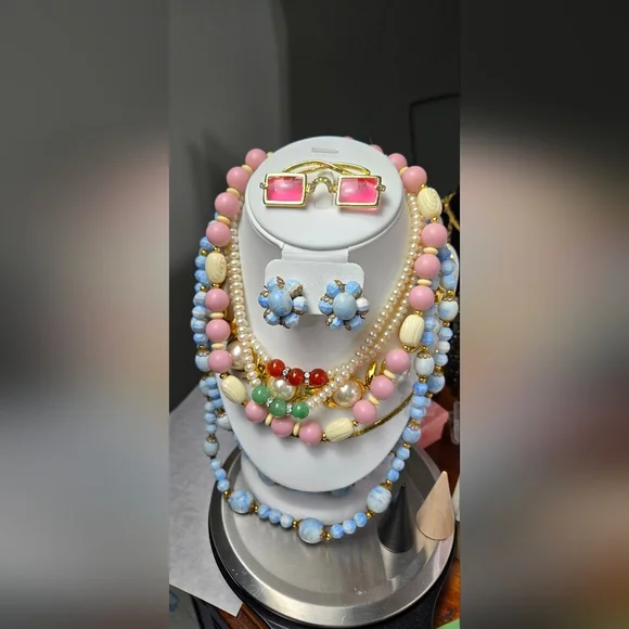 Antique Blue Beaded Necklace Earring Set Moon Glow Necklace Dress Clip Brooch - Picture 10 of 10